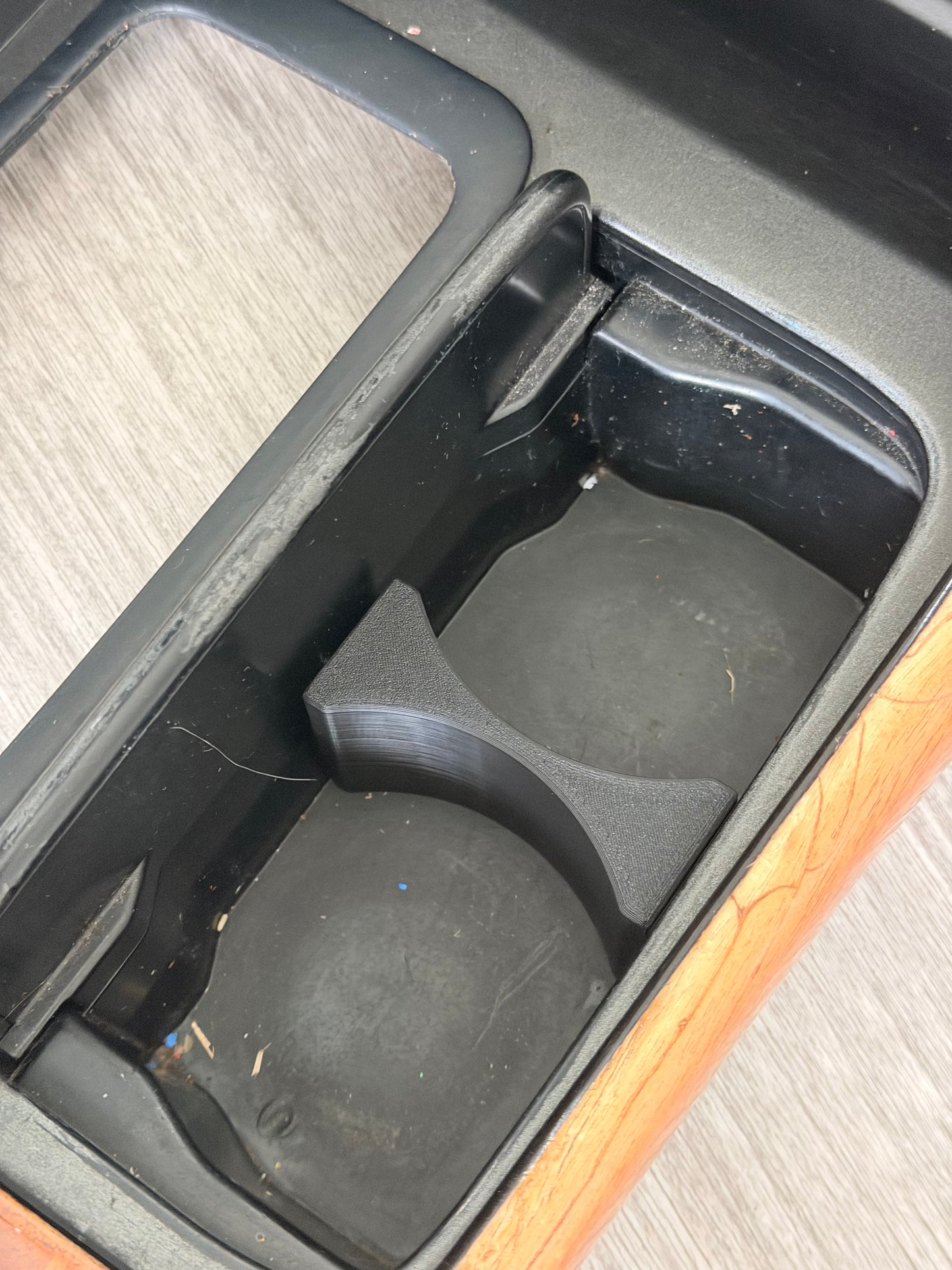98 - 05 Lexus GS Cup Holder Divider