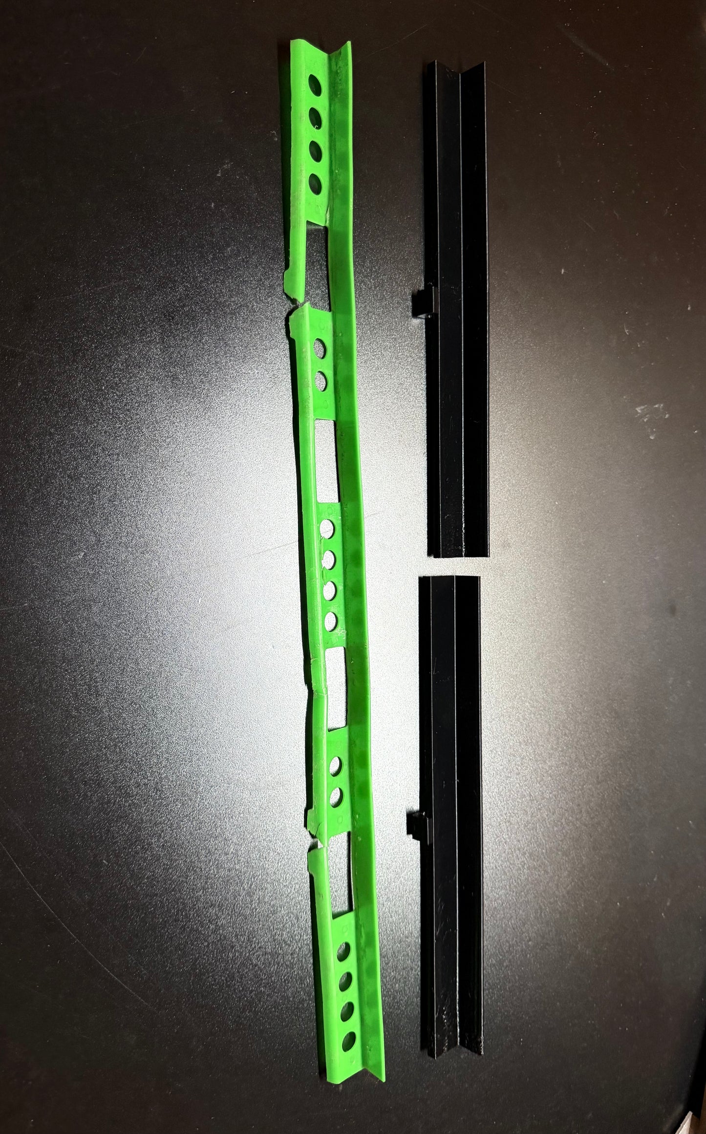 A70 TOYOTA Supra Door Sill Carpet Clips