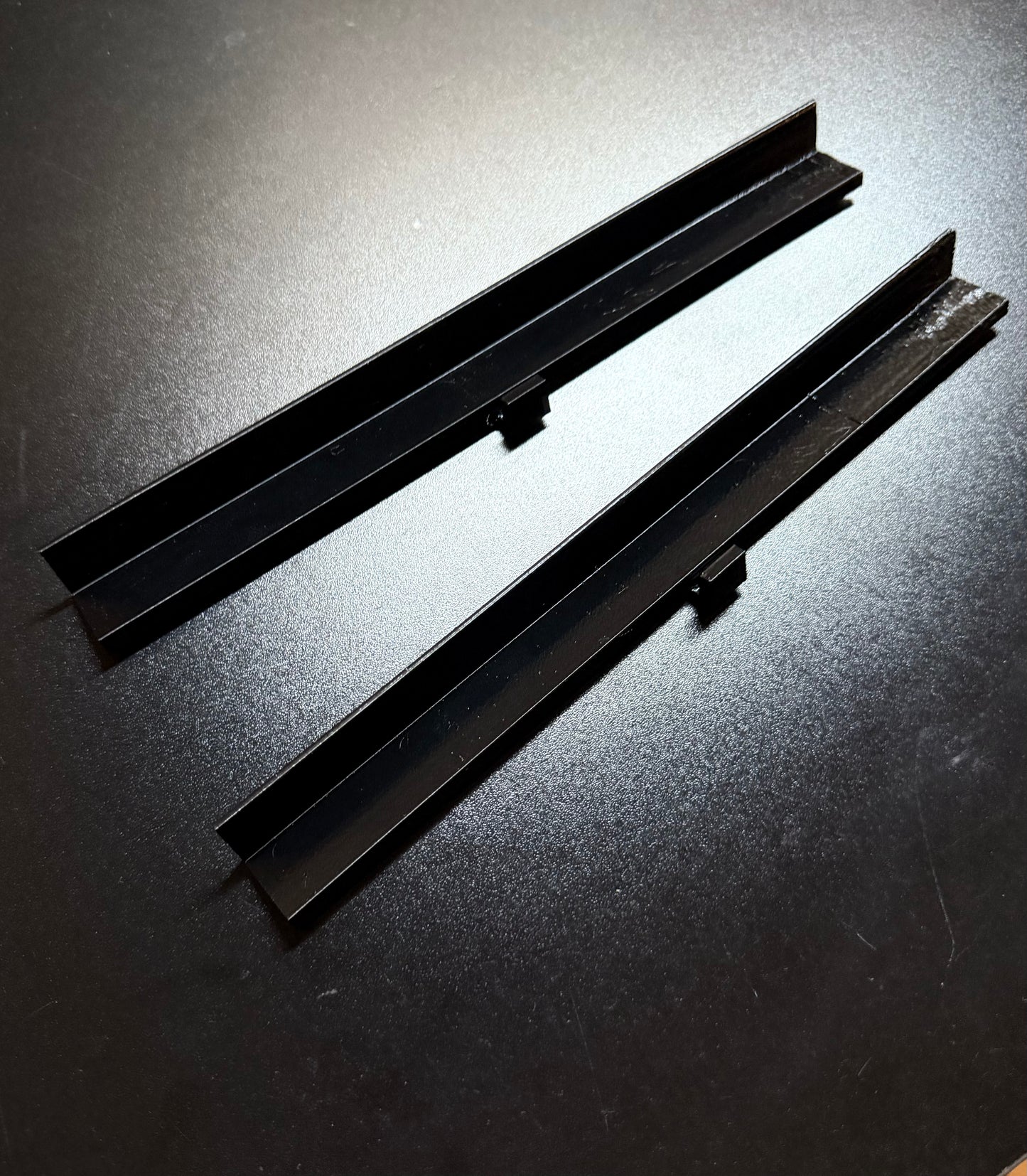 A70 TOYOTA Supra Door Sill Carpet Clips