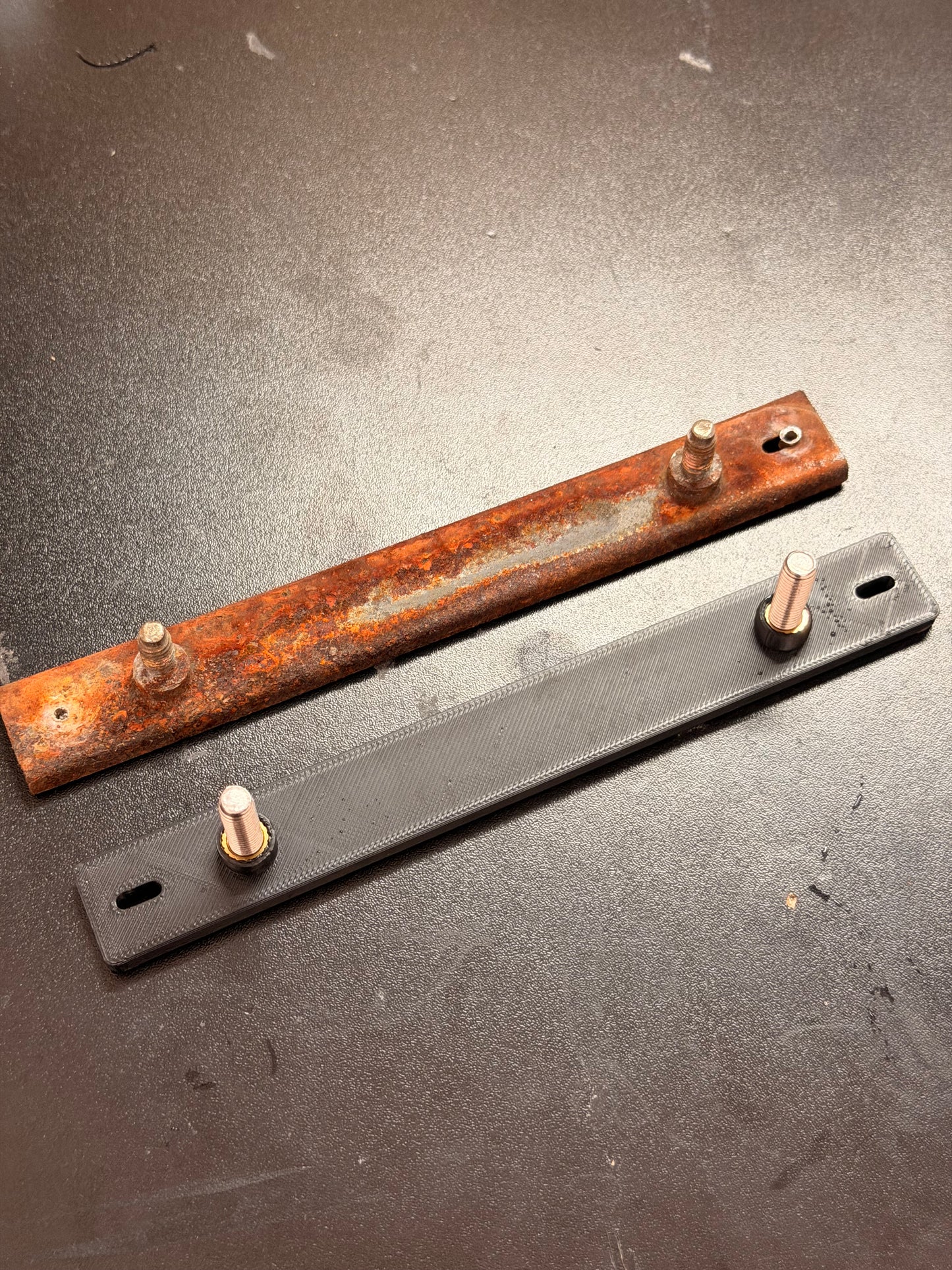 A70 Toyota Front Nose Upper bracket Bracket