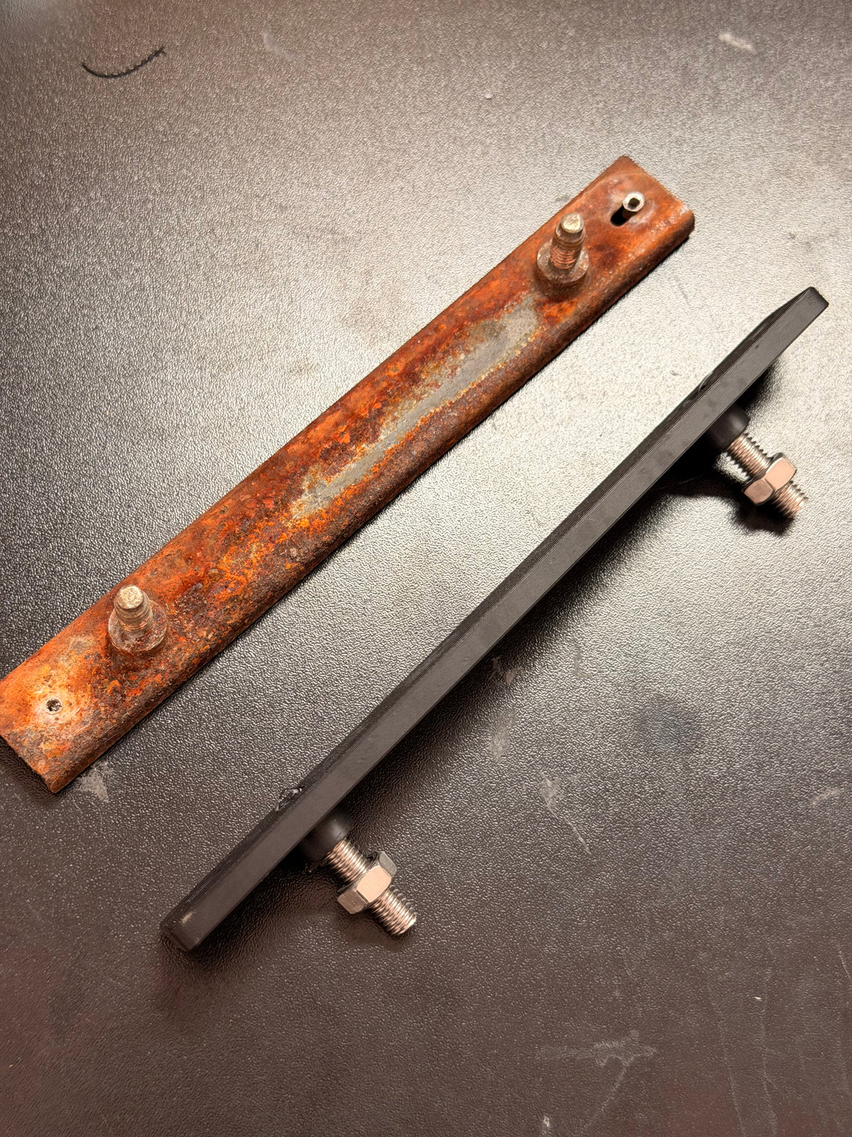 A70 Toyota Front Nose Upper bracket Bracket