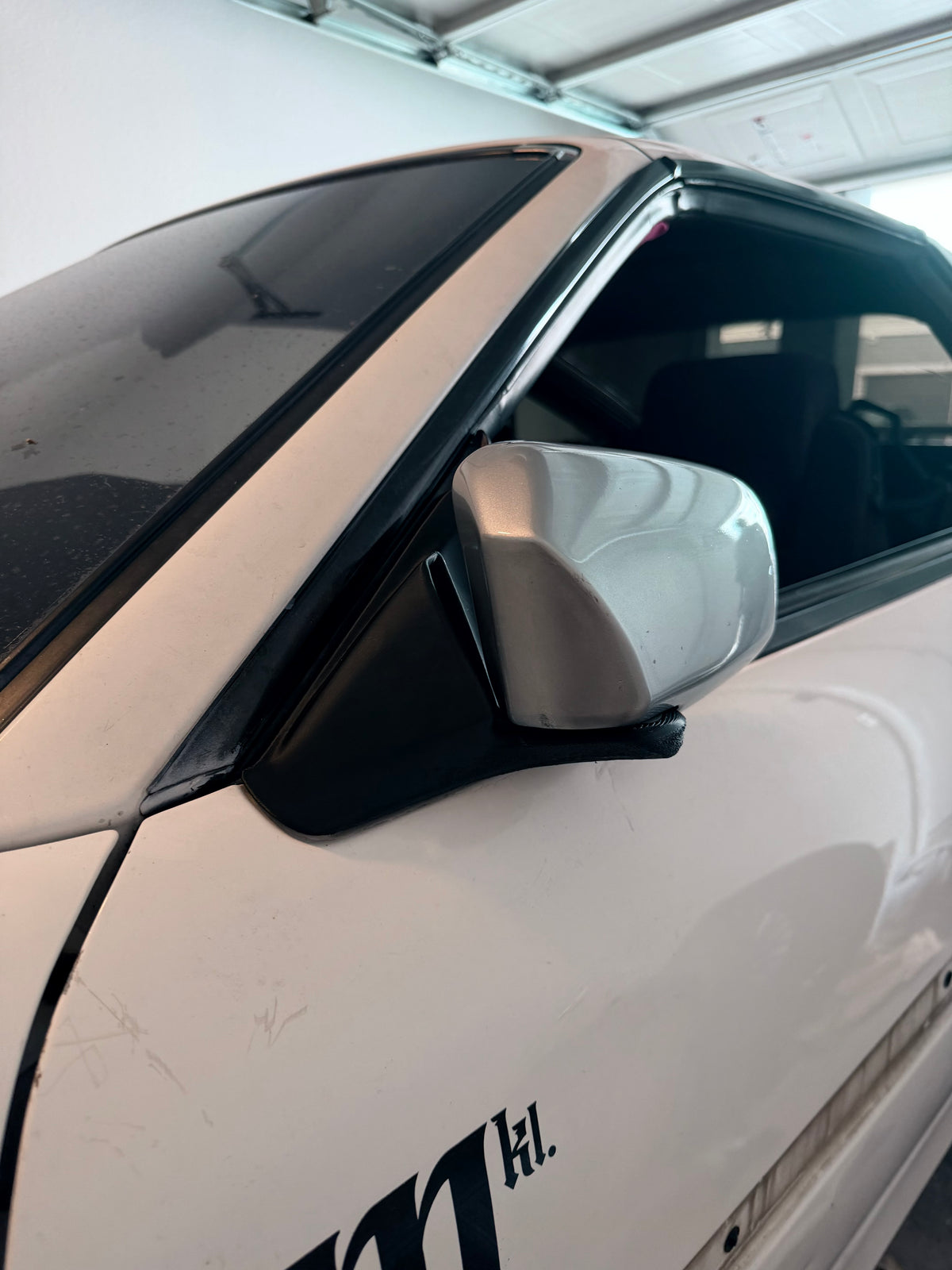 MK3 Supra Foldable Side Mirror Lower Support (LHD）