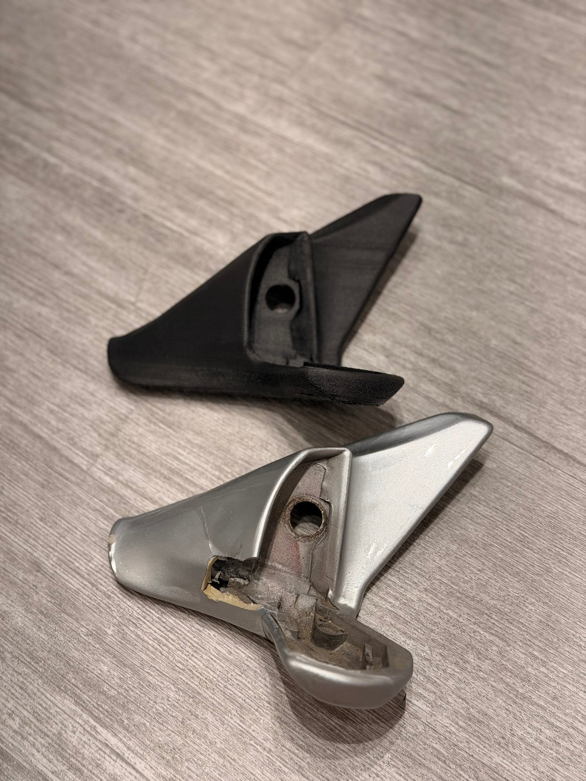 MK3 Supra Foldable Side Mirror Lower Support (LHD）